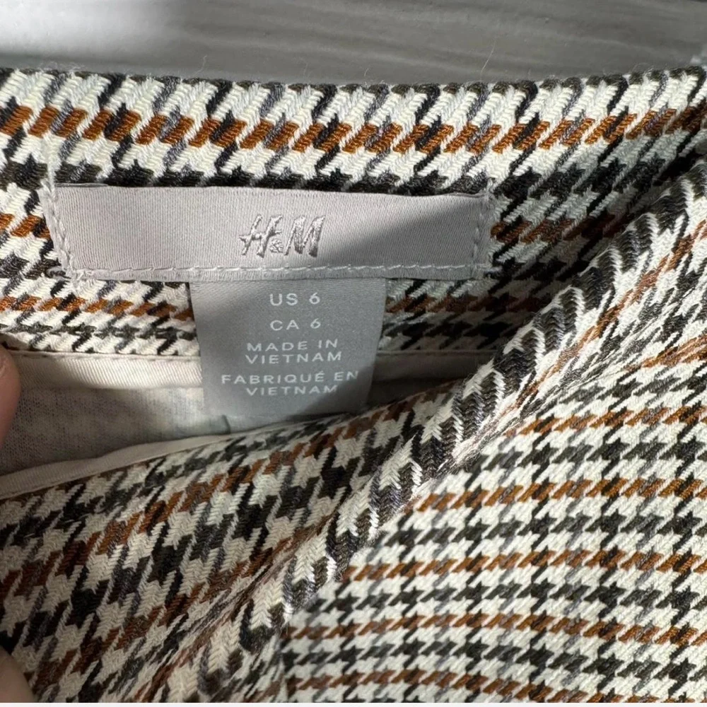 H&M Black and‎ Cream Houndstooth Pencil Skirt